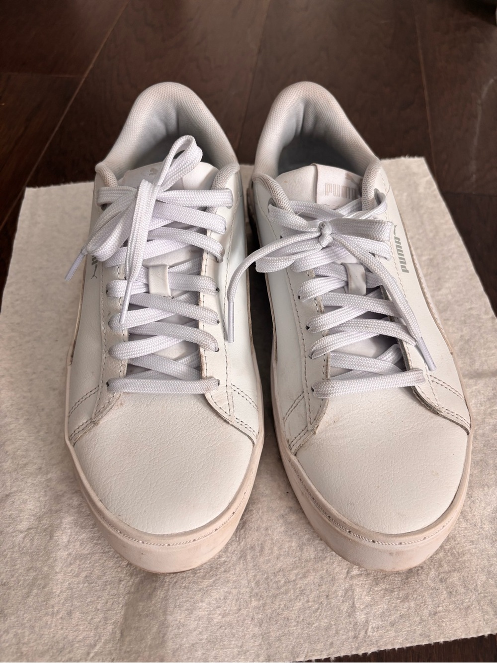 Women’s Puma White Sneakers (Size 9)
